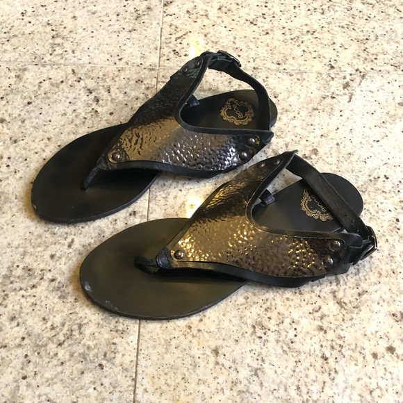 🌟HOST PICK🌟 Ecoté Hammered Metal and Faux Leather Thong Sandal - Picture 2 of 9